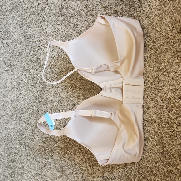 Bali Smoothing Underwire Bra - Picture 3 of 10